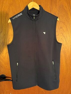 MACADE Black Sleeveless Zip Vest Men’s Medium